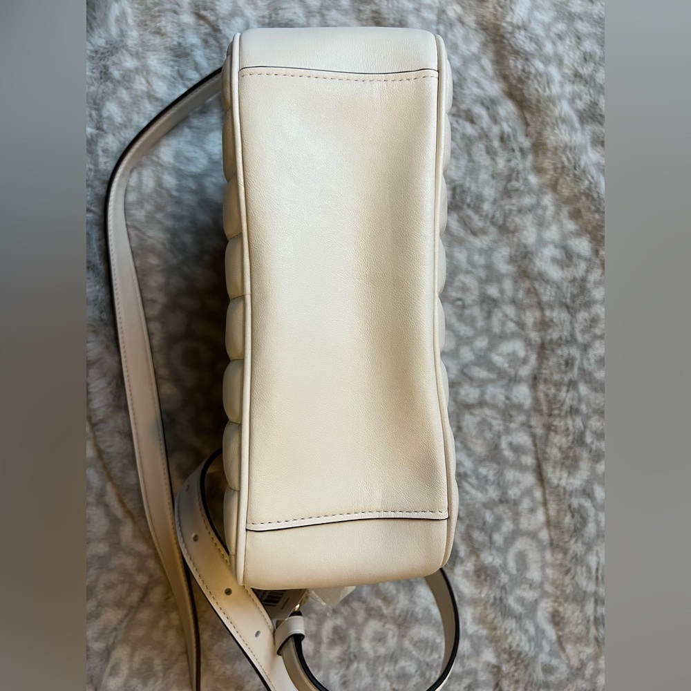 SOLD NWT COACH Linear Quilted Jes Crossbody - Picture 5 of 10
